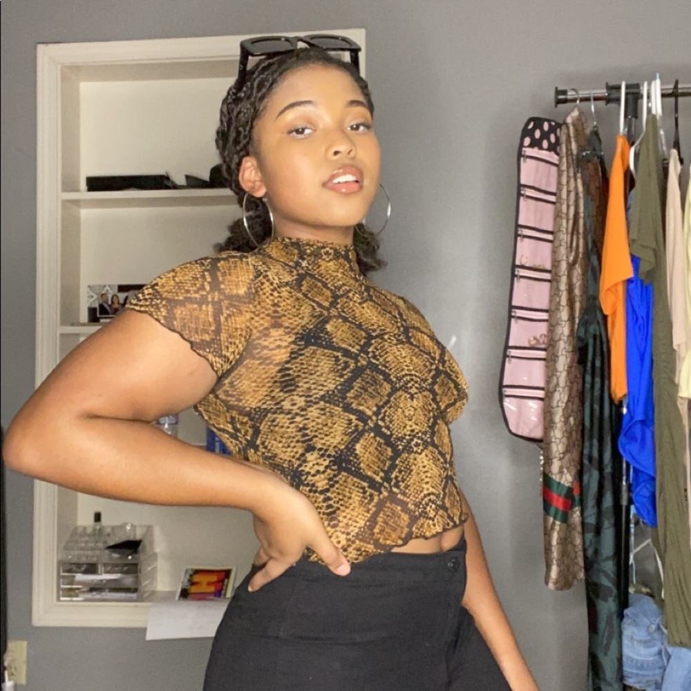 Meet your Posher, Kara